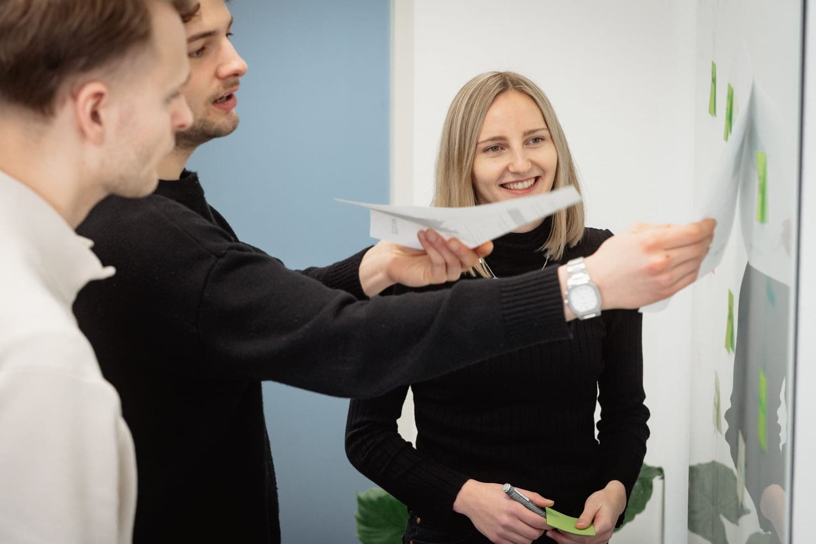 Unser Team bei der gemeinsamen Kampagnenplanung am Board